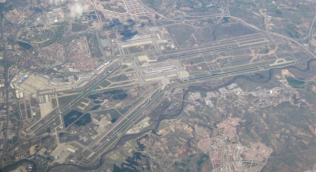 Aardrijkskunde Trivia Vraag: Bij welke stad ligt het Barajas vliegveld?