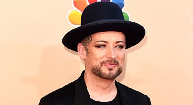 文化 小問題：歌手喬治男孩 (Boy George)的本名是什麼？