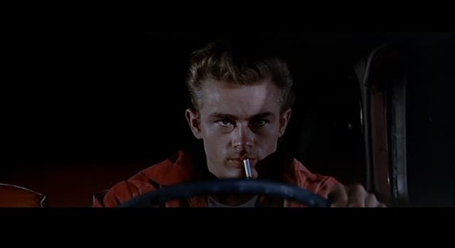 Films et télé Question: Dans quelle voiture s'est tué James Dean ?