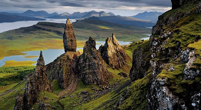 Aardrijkskunde Trivia Vraag: Een brug bij de Kyle of Lochalsh verbindt welk Schots eiland met het vasteland?