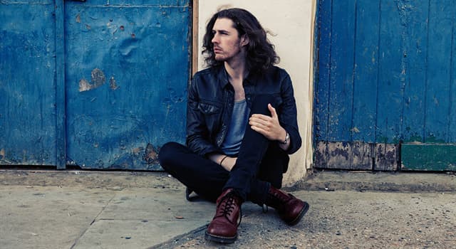 Cultuur Trivia Vraag: In 2014 had de Ierse zanger Hozier een hit met de singel 'Take me to ...' waar?