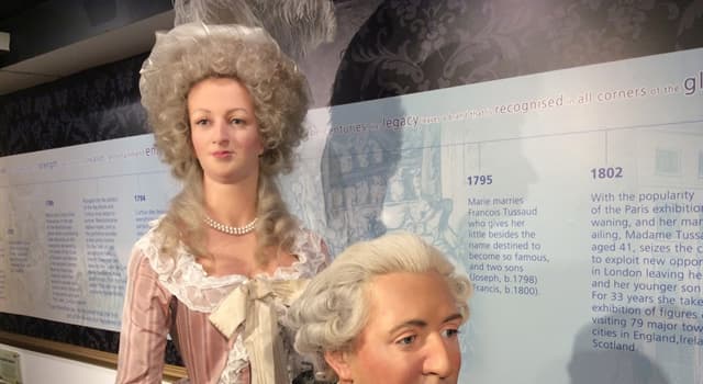 Kultura Pytanie-Ciekawostka: Jaki rzeźbiarz/rka wosku zrobił/a maskę zmarłej Marie Antoinette?