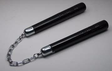 Sociedad Pregunta Trivia: ¿Qué estrella de artes marciales usaba nunchakus como arma?