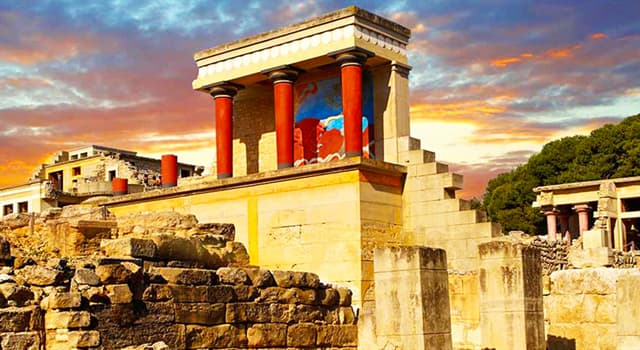Science Trivia Question: Which English archaeologist began the excavations of the Palace of Knossos in 1900?