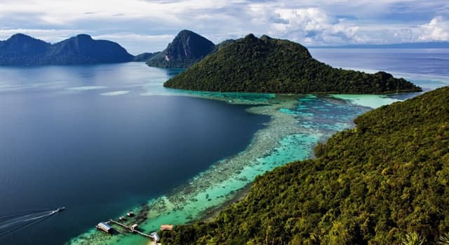 Geography Trivia Question: As for the size of the islands, which place does Borneo island have in the world?