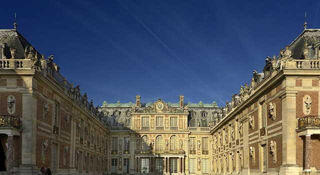 Aardrijkskunde Trivia Vraag: Nabij welke Franse stad ligt het Kasteel van Versailles?