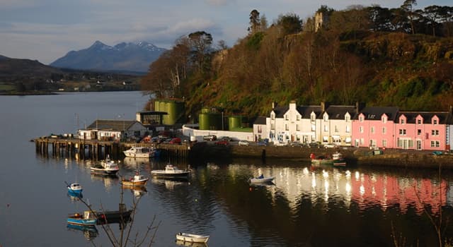 Aardrijkskunde Trivia Vraag: Portree is de grootste stad op welk Schots eiland?