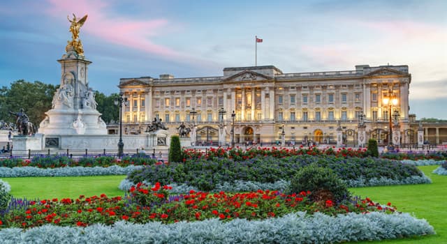 Culture Trivia Question: How many rooms are there in Buckingham Palace?