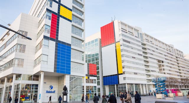 Culture Trivia Question: In 2017, the Hague's City Hall was painted in primary colours to celebrate which Dutch artist?