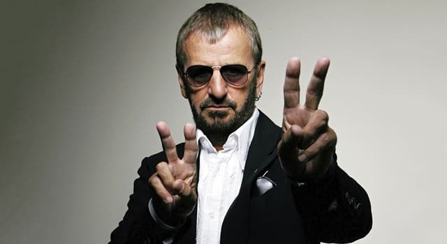 Maatschappij Trivia Vraag: Van welke band was Ringo Starr de drummer waardoor hij wereldwijde bekendheid verwierf?