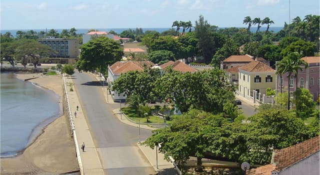 Geography Trivia Question: Which of these cities is the capital of the Central African island country of São Tomé and Príncipe?