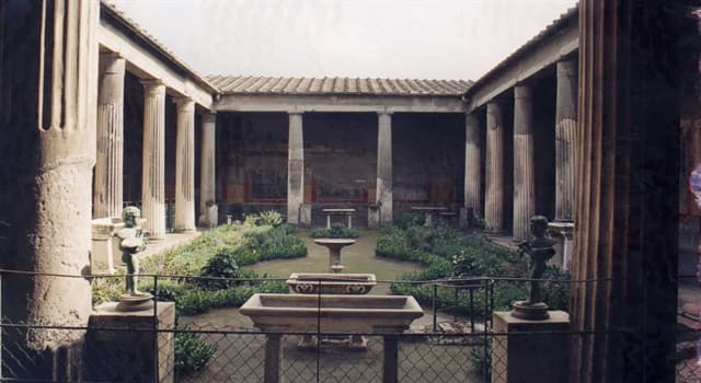 Cultura Pregunta Trivia: ¿Cómo se llamaba el tipo de vivienda que ocupaban los miembros de la clase alta en la antigua Roma?