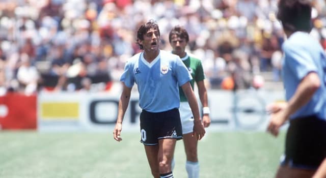 Deporte Pregunta Trivia: ¿Con qué apodo era conocido el jugador de fútbol uruguayo Enzo Francescoli?