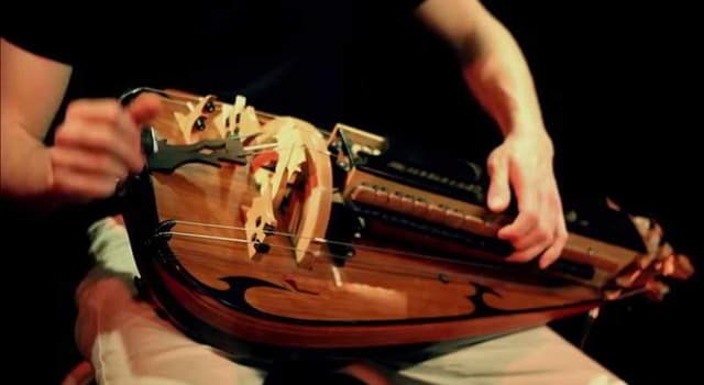 Cultura Pregunta Trivia: ¿Cuál de los siguientes instrumentos pertenece al folklore y a la música rusa?