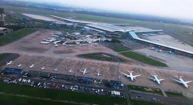 Sociedad Pregunta Trivia: ¿De estos aeropuertos de la India, cuál de ellos presenta hoy día el tráfico aéreo más intenso ?