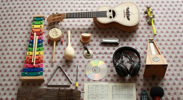 Cultura Pergunta Trivial: Quem foi o brasileiro que inventou a Caxirola, um instrumento musical, do tipo chocalho?