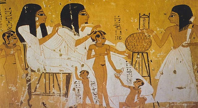 Cultuur Trivia Vraag: Hoe zag de Uraeus eruit, een symbool van soevereiniteit in het oude Egypte?