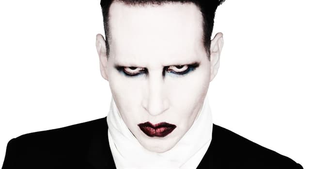 Cultuur Trivia Vraag: Welke acteur speelde gitaar en drums op Marilyn Manson's versie van "You're So Vain"?