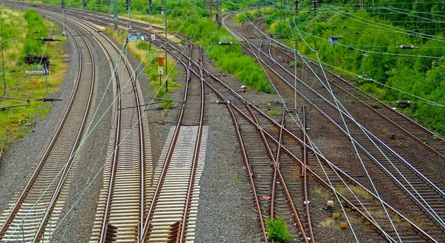 Aardrijkskunde Trivia Vraag: Welk van deze landen heeft geen openbaar spoorwegsysteem?