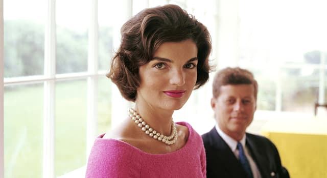 Filmy Pytanie-Ciekawostka: Kto zagrał rolę Jackie Kennedy w filmie "Jackie" z 2016 roku?