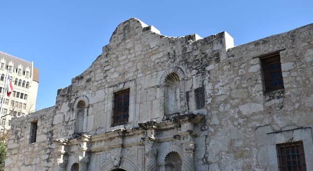History Trivia Question: Which of the following people did not die at the famous “Battle of the Alamo”?