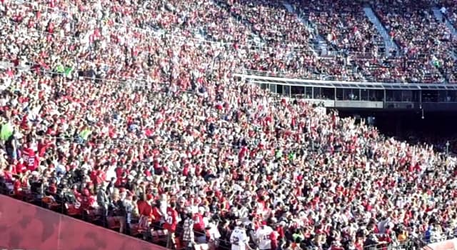 Sport Trivia Vraag: Welk type stadion is gerelateerd aan de uitdrukking "Mexican wave"?