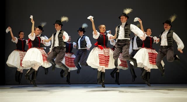 Культура Вопрос: Как называется венгерский народный танец?