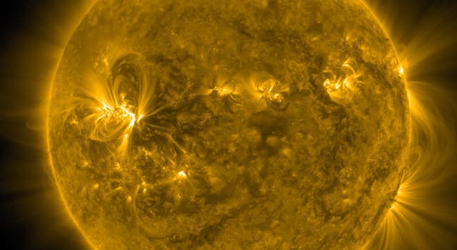 Wetenschap Trivia Vraag: Een astronomische eenheid is gelijk aan welke van deze?