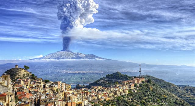 Aardrijkskunde Trivia Vraag: In welk land bevindt zich de vulkaan Etna?