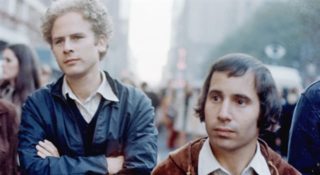 Cultuur Trivia Vraag: Waar zijn in het nummer "The Sound of Silence" van Simon & Garfunkel "de woorden van de profeten" geschreven?