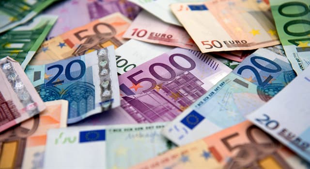 Aardrijkskunde Trivia Vraag: Welk land maakt in 2020 geen deel uit van het eurosysteem, maar gebruikt de euro eenzijdig als munteenheid?