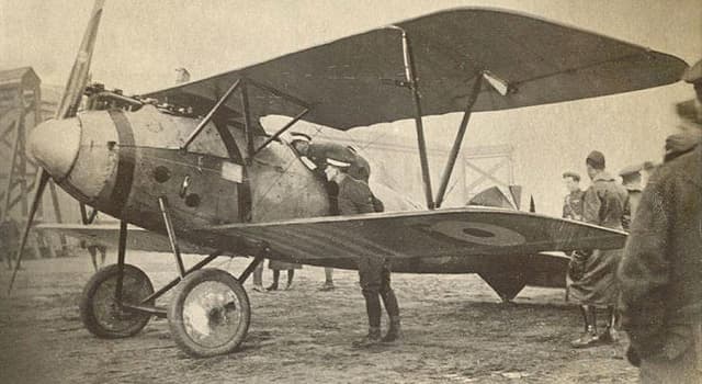 Historia Pregunta Trivia: ¿Cómo disparaban los aviones de la primera guerra mundial?