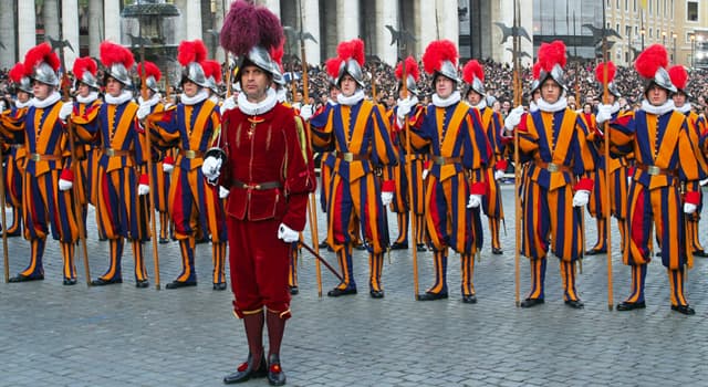 Geschiedenis Trivia Vraag: Welk land heeft eeuwenlang gewapende bewakers aan de paus geleverd?