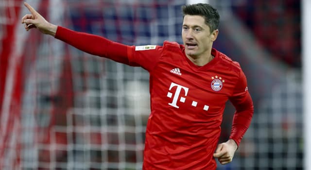 sport Pytanie-Ciekawostka: Ile minut potrzebował Robert Lewandowski na zdobycie 5 goli w meczu z VfL Wolfsburg?