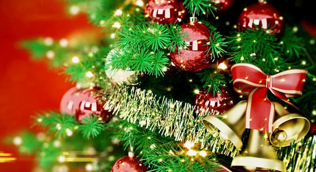 Sociedad Pregunta Trivia: ¿Cómo se llama un material brillante atado a un hilo y usado especialmente para adornar árboles de navidad?