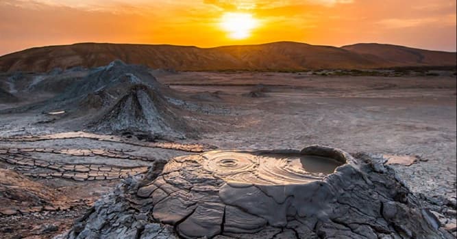 Geografía Pregunta Trivia: ¿En qué país se encuentran más volcanes de lodo en el mundo?