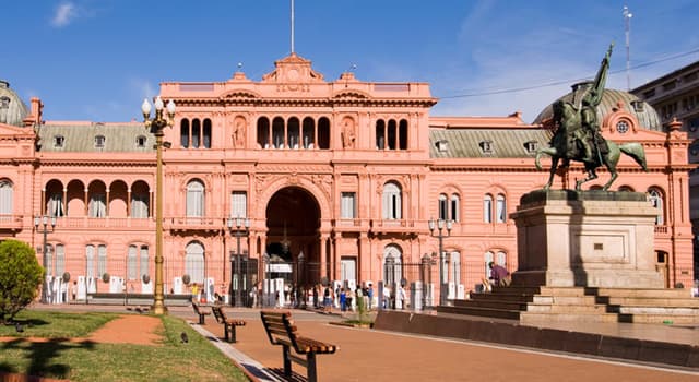 Geografia Pytanie-Ciekawostka: W którym mieście Ameryki Południowej znajduje się pałac prezydencki zwany „Casa Rosada” (pol. „Różowy Dom”)?