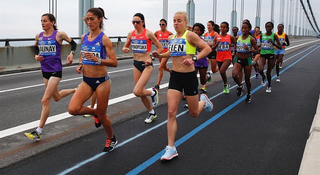 Спорт Вопрос: Какой максимально допустимый перепад высот может быть на марафонской дистанции для ратификации рекорда?