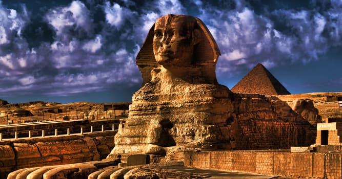 History Trivia Question: Which city was the capital of Egypt during the Middle Kingdom and the New Kingdom?