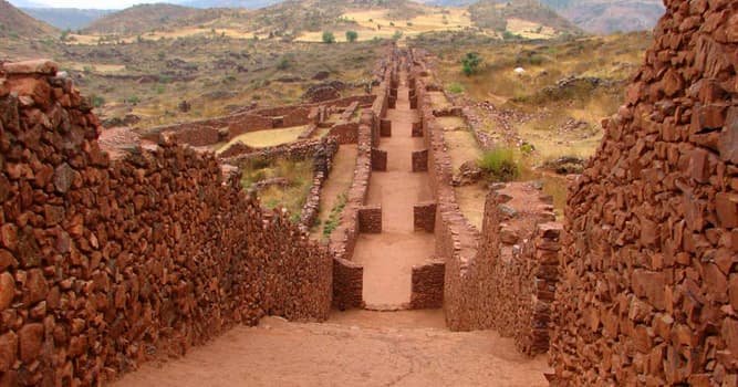 History Trivia Question: Which political formation emerged around AD 600 in the central highlands of Peru?