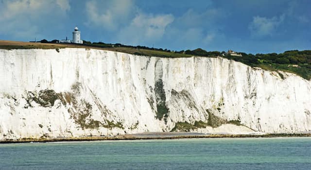 Naturaleza Pregunta Trivia: ¿Cómo se llama la roca que forma los acantilados de Dover, Inglaterra?