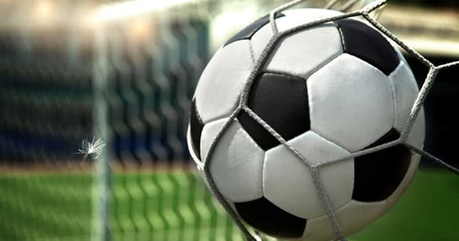 Deporte Pregunta Trivia: ¿A qué distancia de la portería está el punto de penal en una cancha de fútbol?