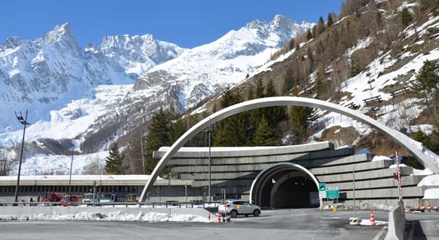 Aardrijkskunde Trivia Vraag: De Mont Blanctunnel is een snelwegtunnel tussen welke landen?