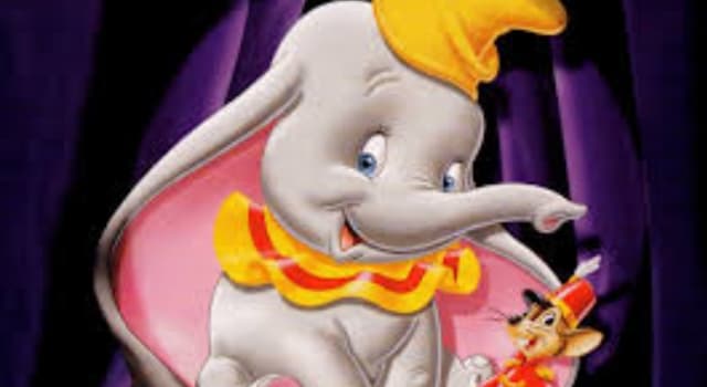 Películas Pregunta Trivia: ¿Qué artículo "mágico" utiliza el elefante Dumbo para poder volar, según la version cinematográfica de 1941?