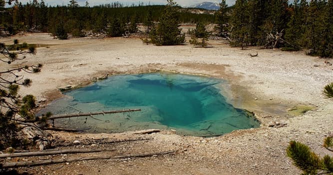 Geography Trivia Question: What is the largest hot spring in the United States?