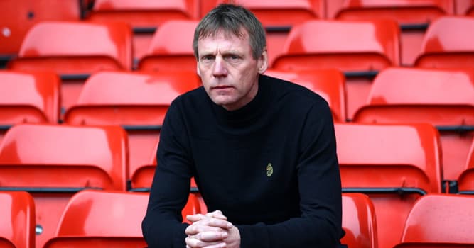 Sport Trivia Question: Which goalkeeper did Stuart Pearce play at centre forward in the last league match of the 2004 - 05 season?