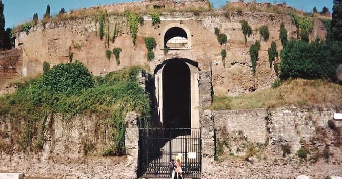 Historia Pregunta Trivia: ¿Cuántos metros de diametro tenía el Mausoleo de Augusto?