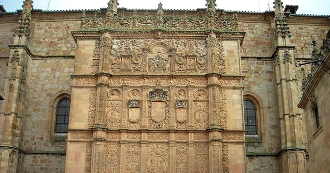 Historia Pregunta Trivia: ¿Qué estilo arquitectónico es característico de la primera mitad del siglo XVI en España?