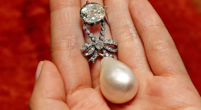 Sociedad Pregunta Trivia: ¿Qué precio alcanzó la perla de María Antonieta subastada por Sotherby's el pasado mes de noviembre?