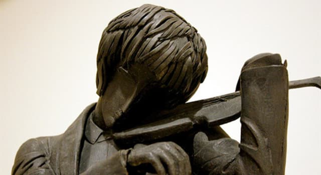 Cultura Pregunta Trivia: ¿Quién es el autor de las esculturas "El violinista", "La toilette" y "El hombre de la pipa"?